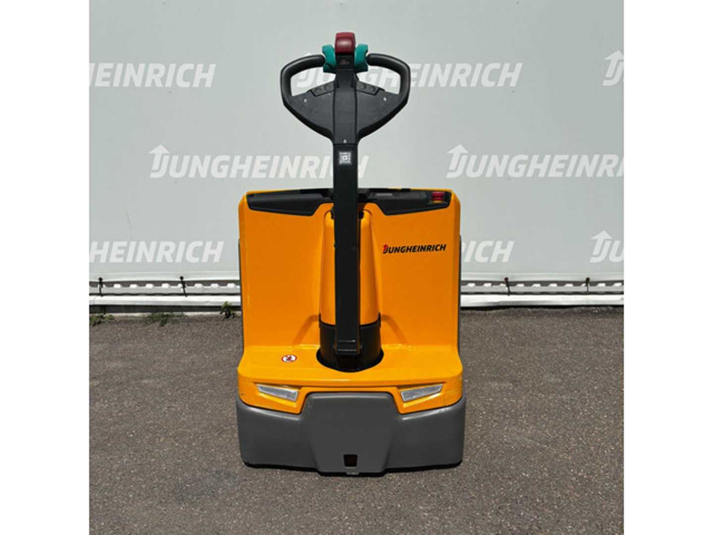 Used Forklift Jungheinrich EJE 116 1150mm Gājēju krautņotājs ar dīseli (Image 3) Used Forklift Jungheinrich EJE 116 1150mm Gājēju krautņotājs ar dīseli (Image 3)