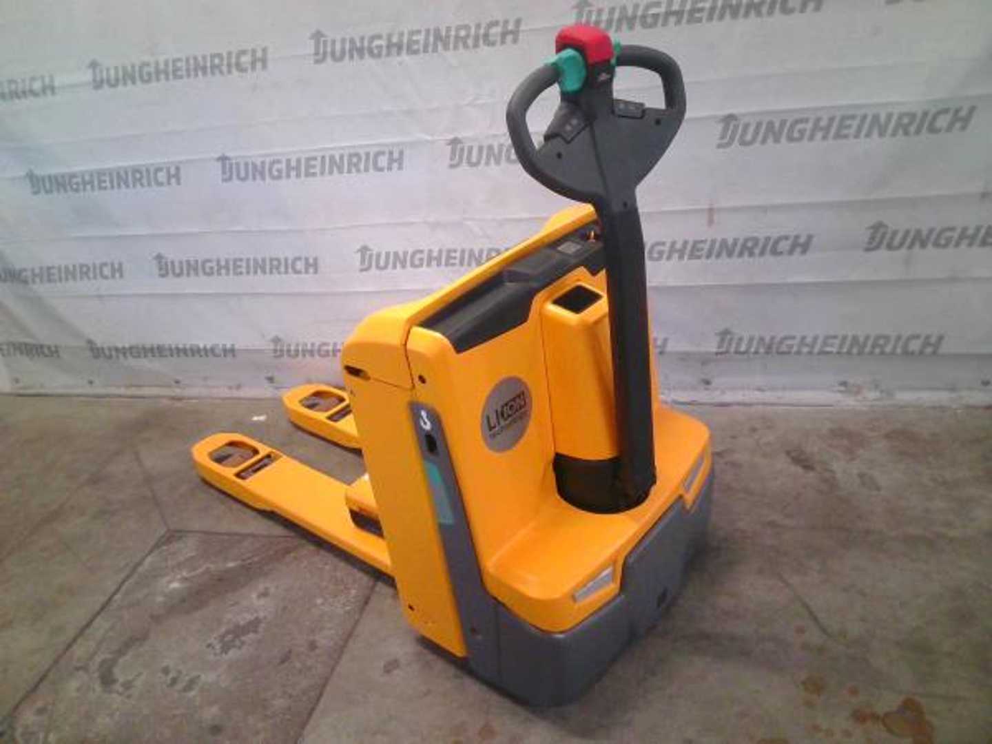 Used Forklift Jungheinrich EJE 116i 115-54 Gājēju krautņotājs ar dīseli (Image 2) Used Forklift Jungheinrich EJE 116i 115-54 Gājēju krautņotājs ar dīseli (Image 2)