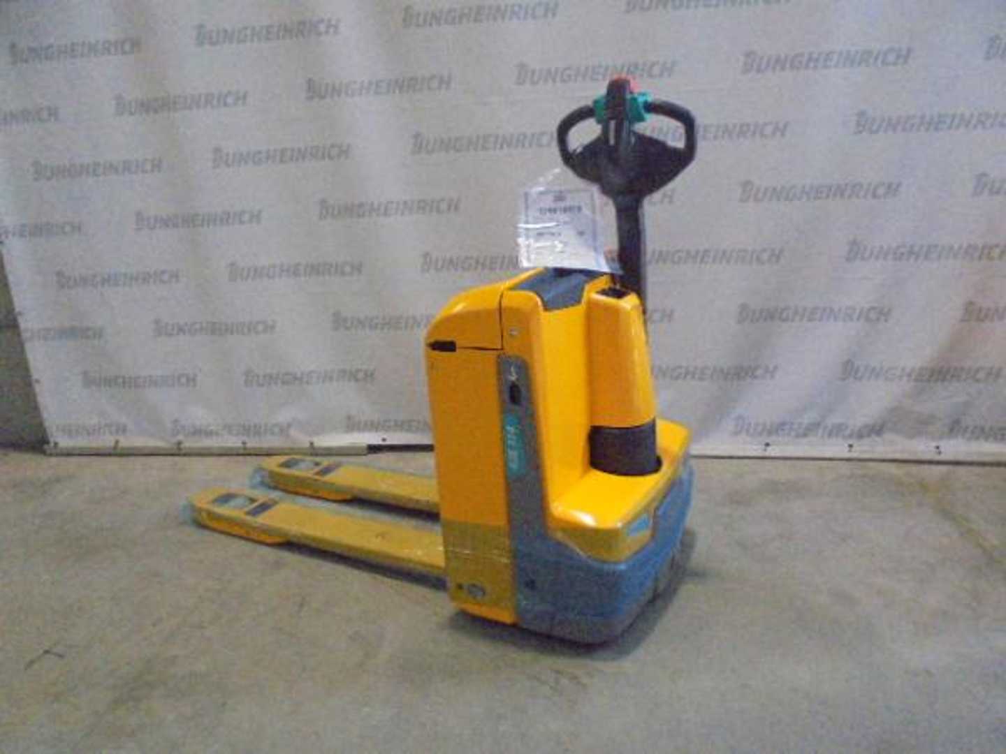 Used Forklift Jungheinrich EJE 114 115-51 Gājēju krautņotājs ar dīseli (Image 1) Used Forklift Jungheinrich EJE 114 115-51 Gājēju krautņotājs ar dīseli (Image 1)