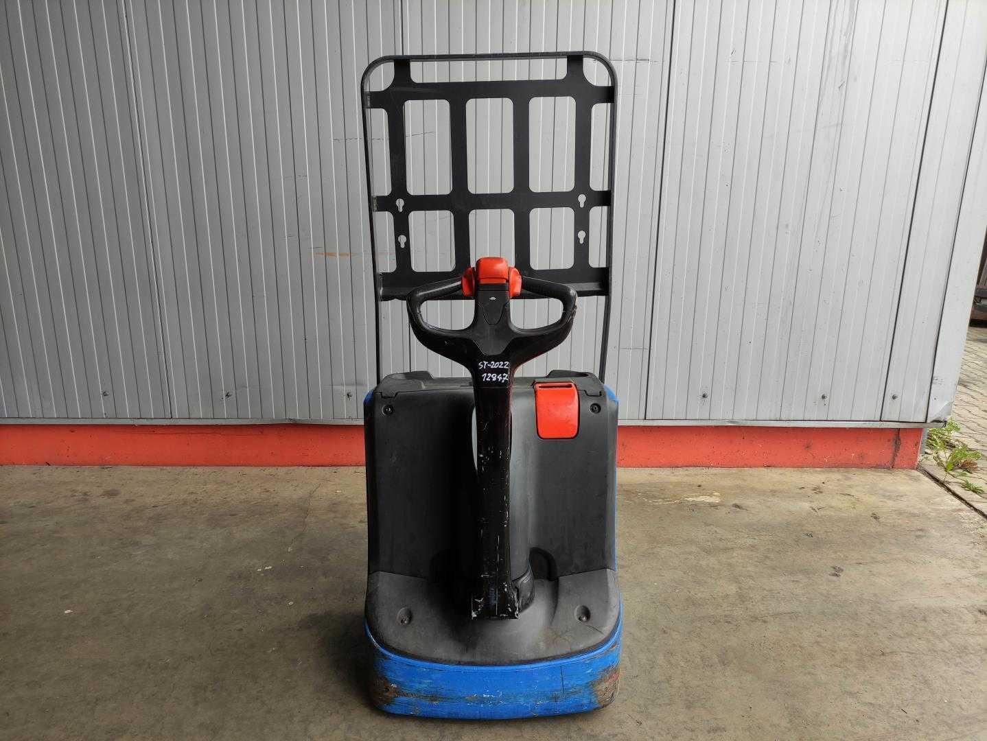 Used Forklift Linde T16 Gājēju krautņotājs ar dīseli (Image 4) Used Forklift Linde T16 Gājēju krautņotājs ar dīseli (Image 4)