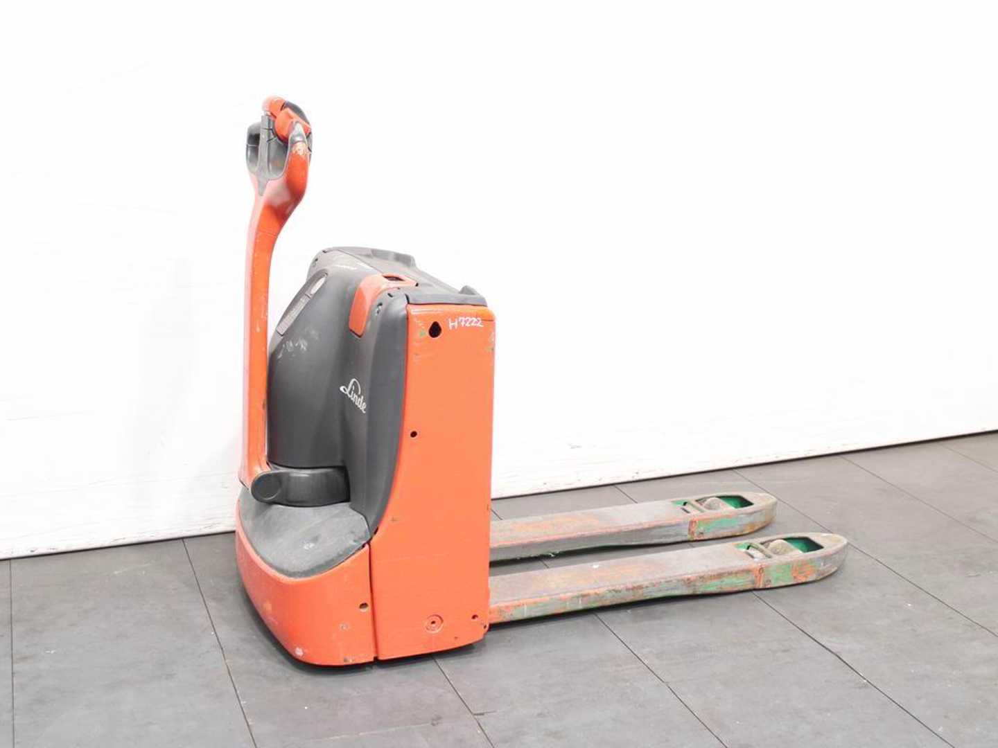 Used Forklift Linde T 16 1152 Gājēju krautņotājs ar dīseli (Image 2) Used Forklift Linde T 16 1152 Gājēju krautņotājs ar dīseli (Image 2)