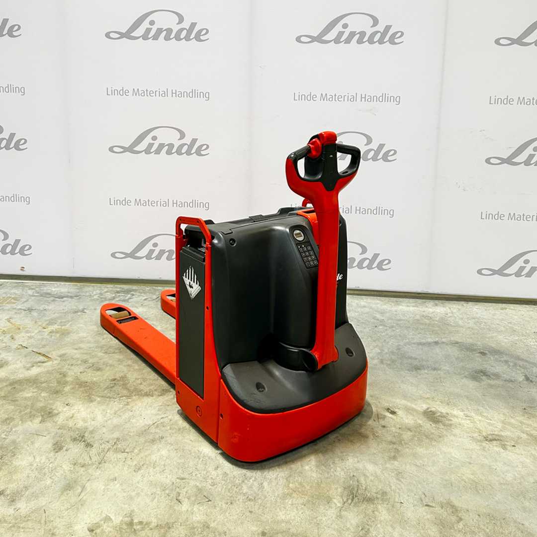 Used Forklift Linde T16 : 1,6 t Gājēju krautņotājs ar dīseli (Image 1) Used Forklift Linde T16 : 1,6 t Gājēju krautņotājs ar dīseli (Image 1)