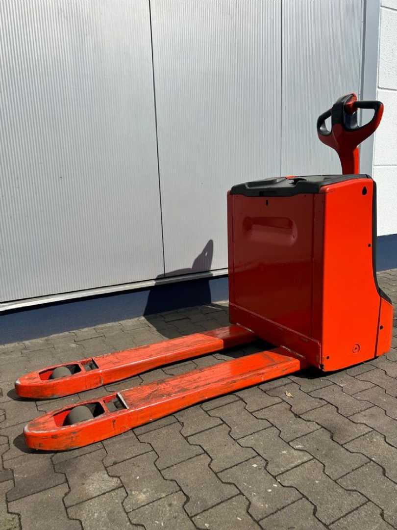 Used Forklift Linde T18 Gājēju krautņotājs ar dīseli (Image 1)