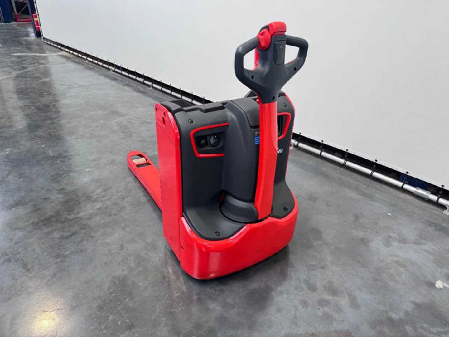 Used Forklift Linde T 16 1150x560 mm Gājēju krautņotājs ar dīseli (Image 7) Used Forklift Linde T 16 1150x560 mm Gājēju krautņotājs ar dīseli (Image 7)