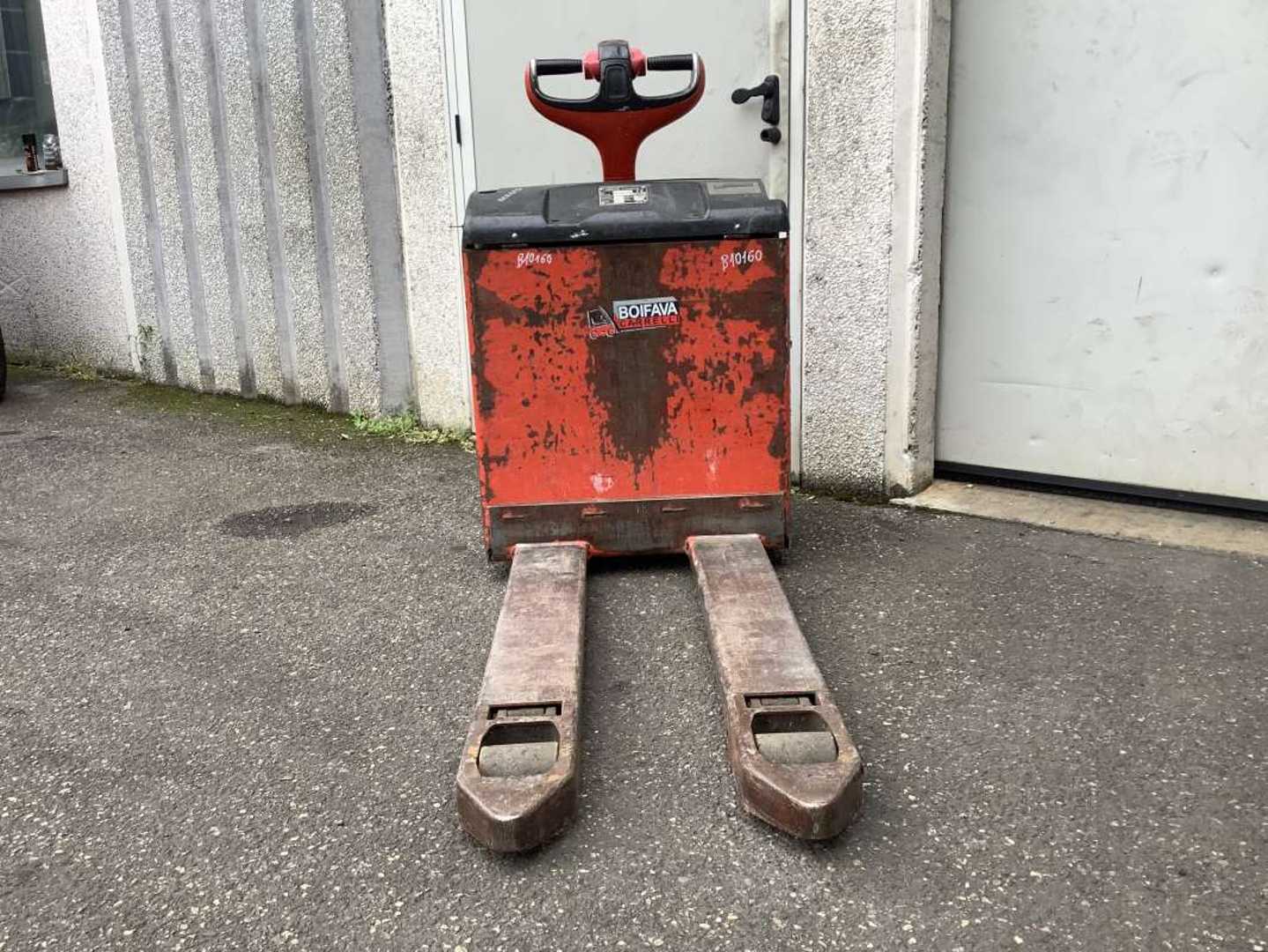 Used Forklift Linde T16 Gājēju krautņotājs ar dīseli (Image 5) Used Forklift Linde T16 Gājēju krautņotājs ar dīseli (Image 5)