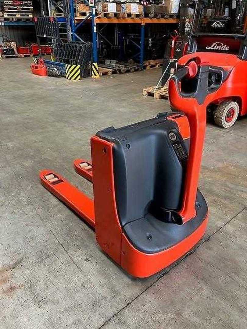 Used Forklift Linde T16 ION Gājēju krautņotājs ar dīseli (Image 4) Used Forklift Linde T16 ION Gājēju krautņotājs ar dīseli (Image 4)