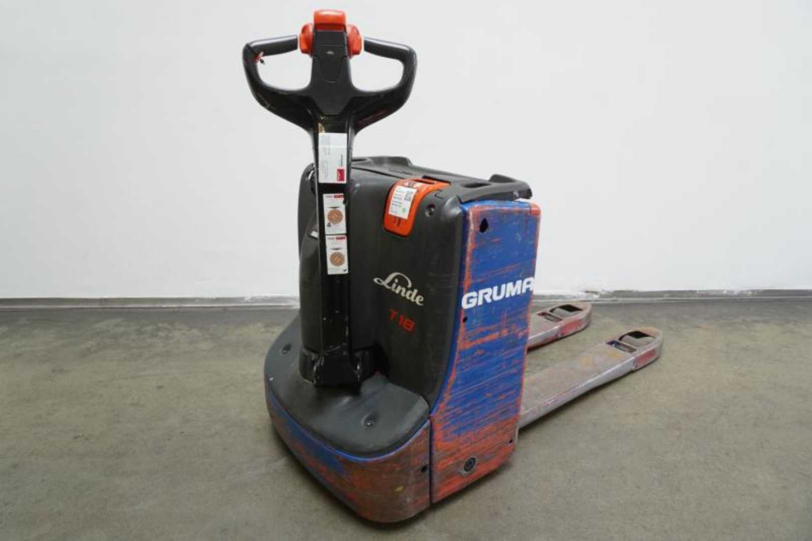 Used Forklift Linde T 18 1152 Gājēju krautņotājs ar dīseli (Image 1) Used Forklift Linde T 18 1152 Gājēju krautņotājs ar dīseli (Image 1)