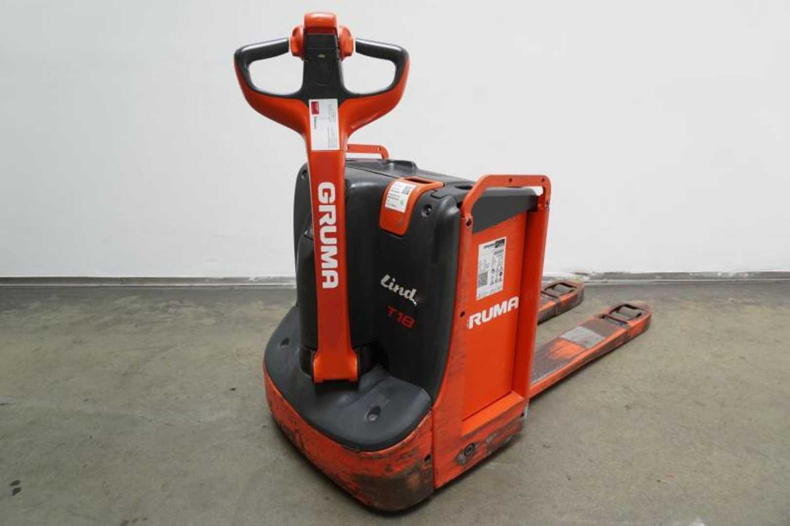 Used Forklift Linde T 18 1152-02 Gājēju krautņotājs ar dīseli (Image 1) Used Forklift Linde T 18 1152-02 Gājēju krautņotājs ar dīseli (Image 1)
