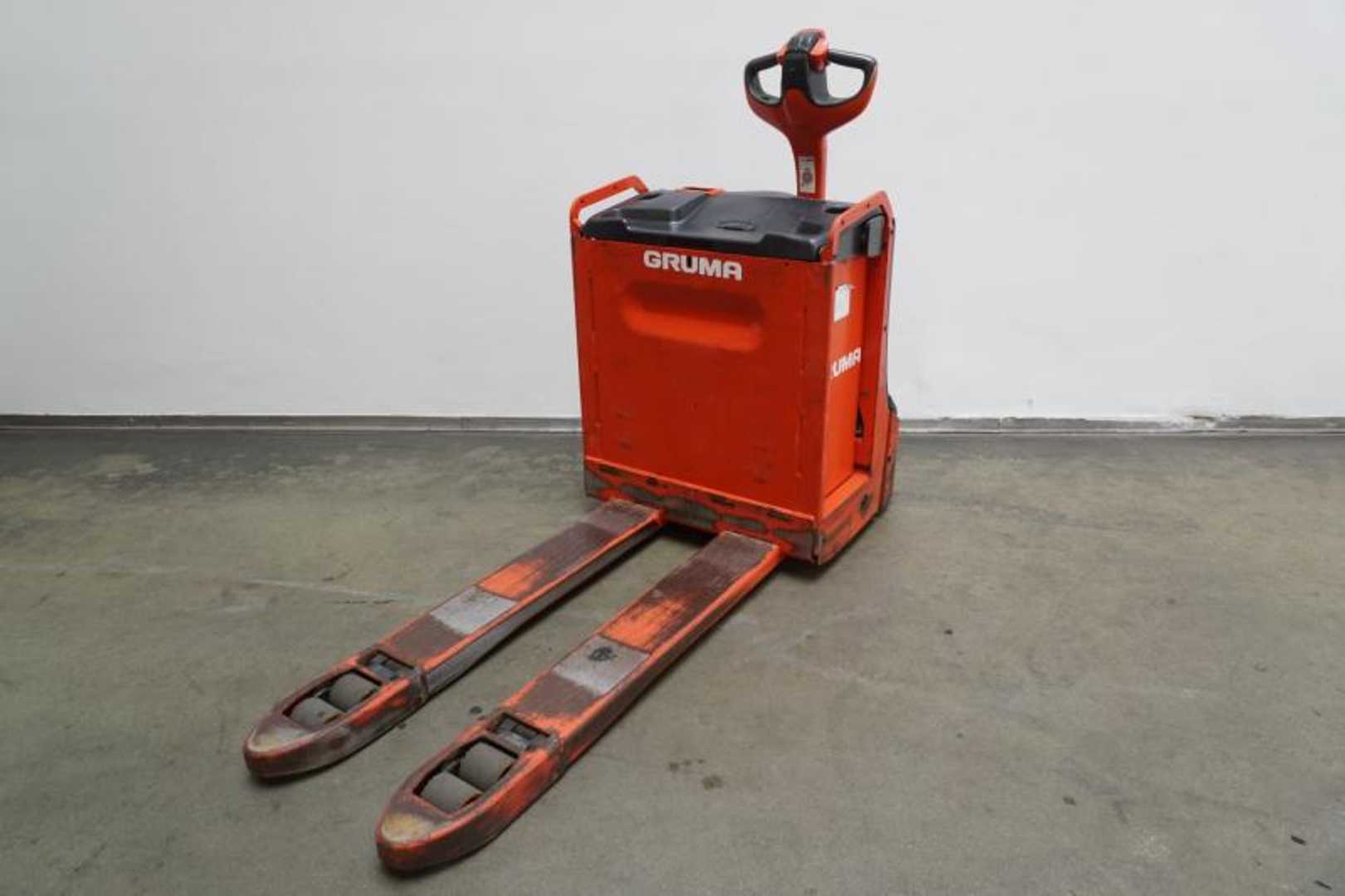 Used Forklift Linde T 18 1152-02 Gājēju krautņotājs ar dīseli (Image 2) Used Forklift Linde T 18 1152-02 Gājēju krautņotājs ar dīseli (Image 2)