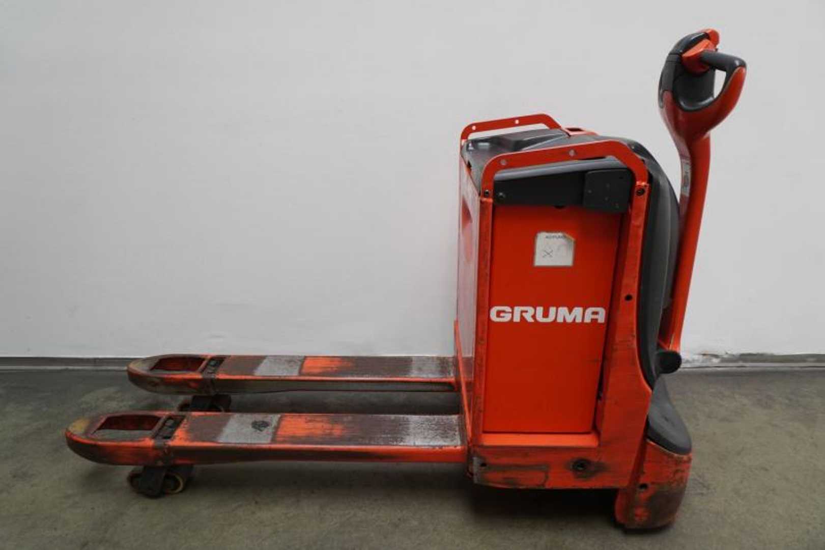 Used Forklift Linde T 18 1152-02 Gājēju krautņotājs ar dīseli (Image 3) Used Forklift Linde T 18 1152-02 Gājēju krautņotājs ar dīseli (Image 3)
