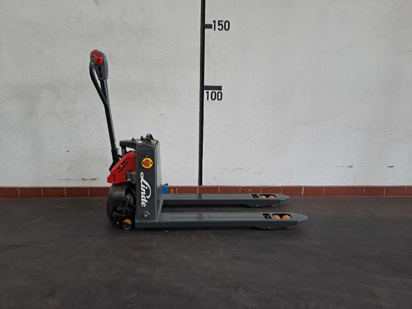 Used Forklift Linde MT15C Gājēju krautņotājs ar dīseli (Image 1)