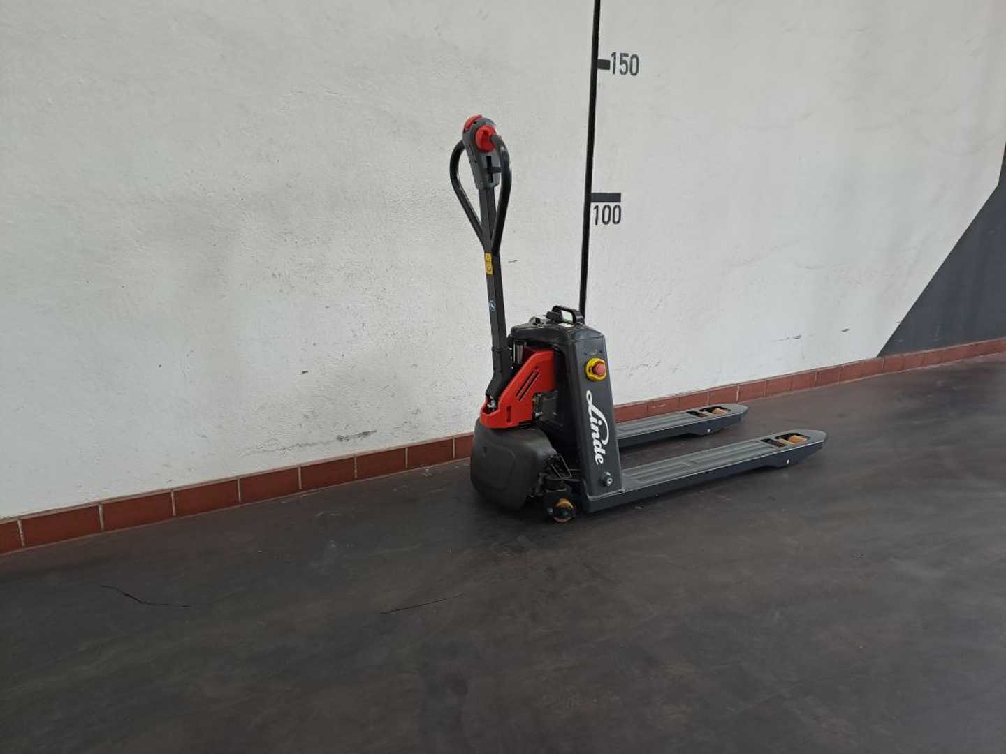 Used Forklift Linde MT15C Gājēju krautņotājs ar dīseli (Image 2)