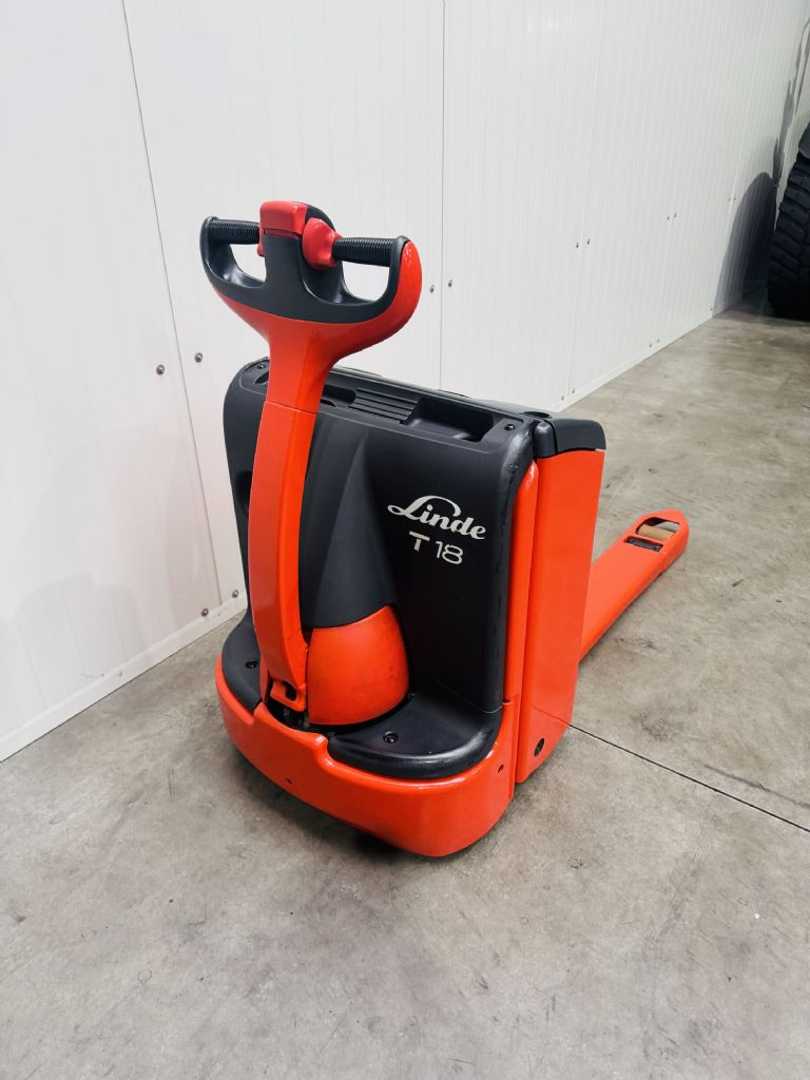 Used Forklift Linde T 18 Gājēju krautņotājs ar dīseli (Image 2) Used Forklift Linde T 18 Gājēju krautņotājs ar dīseli (Image 2)