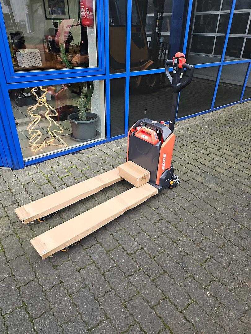 Used Forklift Noblelift PT E15N Gājēju krautņotājs ar dīseli (Image 2) Used Forklift Noblelift PT E15N Gājēju krautņotājs ar dīseli (Image 2)