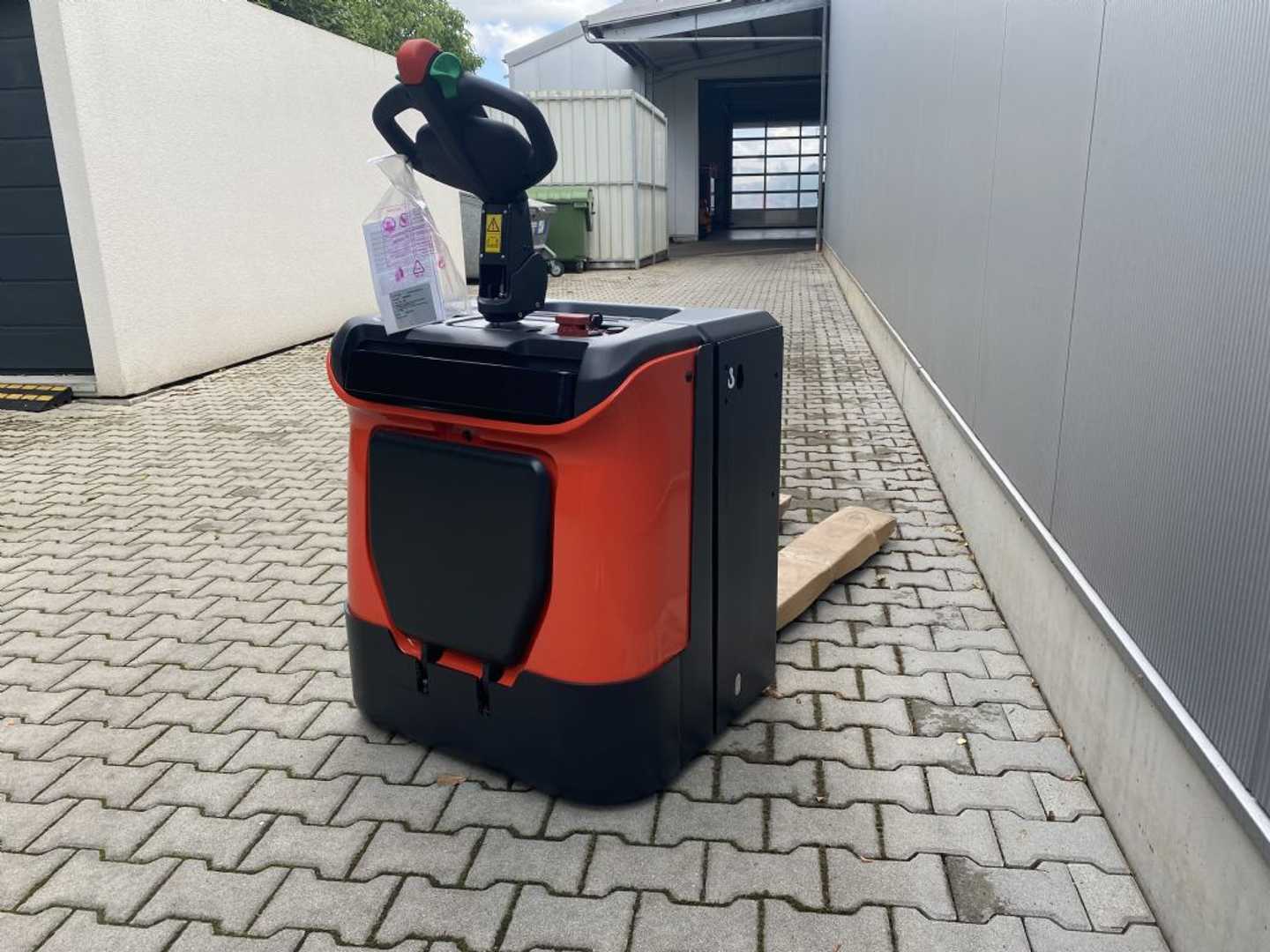 Used Forklift Other PT 20N Gājēju krautņotājs ar dīseli (Image 3) Used Forklift Other PT 20N Gājēju krautņotājs ar dīseli (Image 3)
