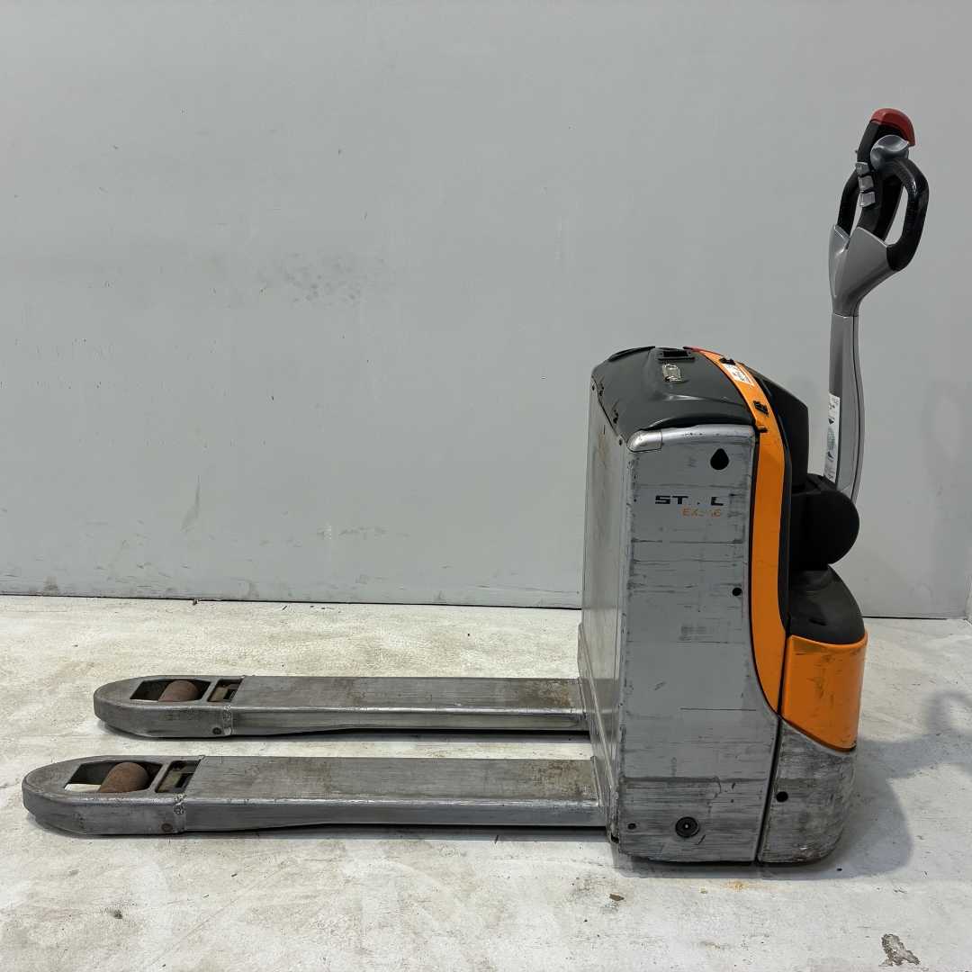 Used Forklift STILL EXU-16 Gājēju krautņotājs ar dīseli (Image 3) Used Forklift STILL EXU-16 Gājēju krautņotājs ar dīseli (Image 3)