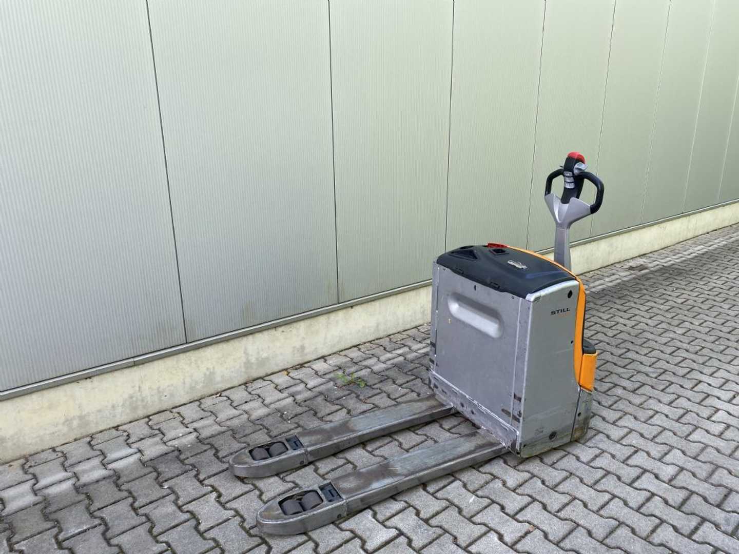 Used Forklift STILL EXU 20 Gājēju krautņotājs ar dīseli (Image 3) Used Forklift STILL EXU 20 Gājēju krautņotājs ar dīseli (Image 3)