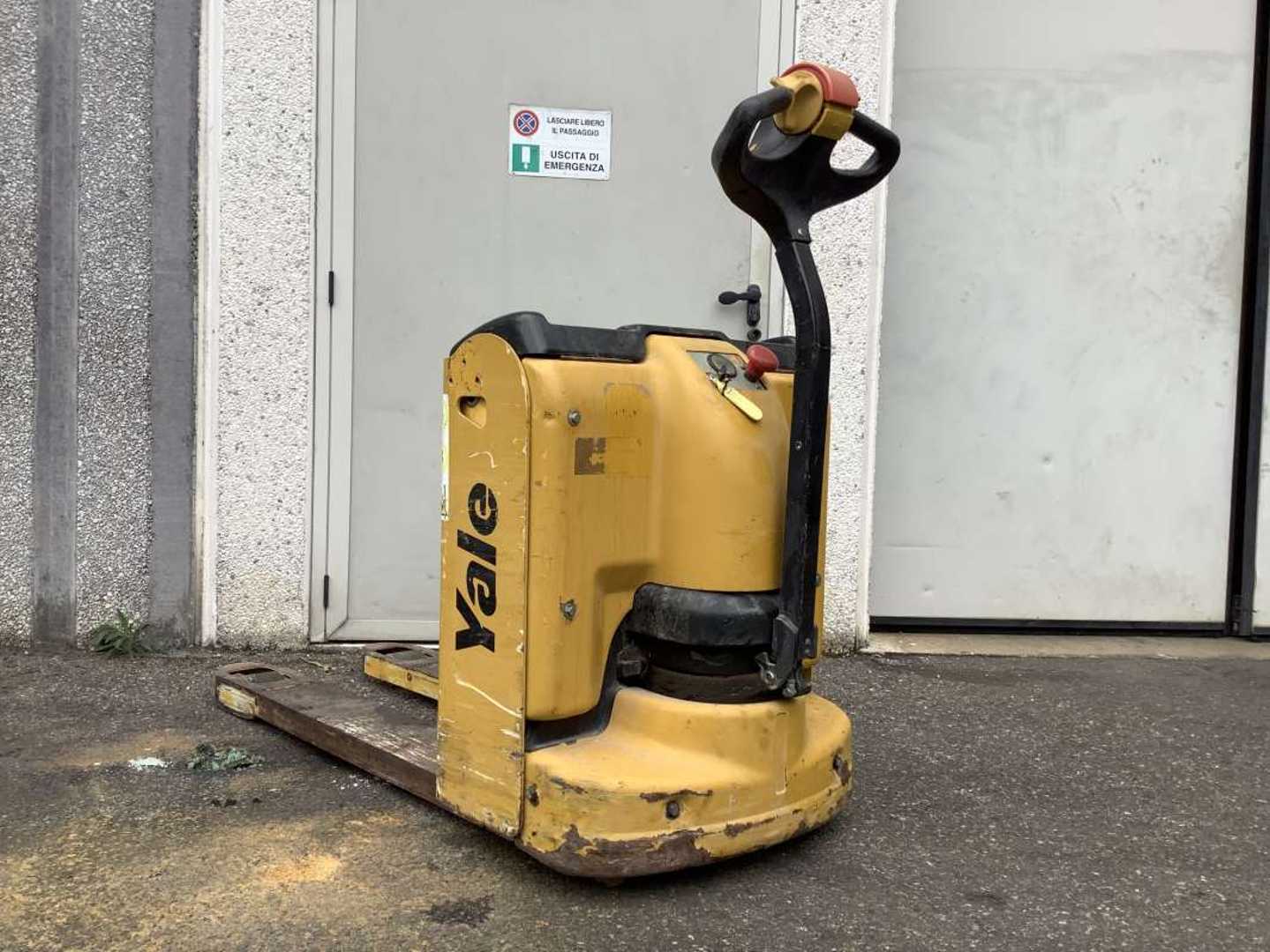 Used Forklift Yale MP 18 Gājēju krautņotājs ar dīseli (Image 1) Used Forklift Yale MP 18 Gājēju krautņotājs ar dīseli (Image 1)