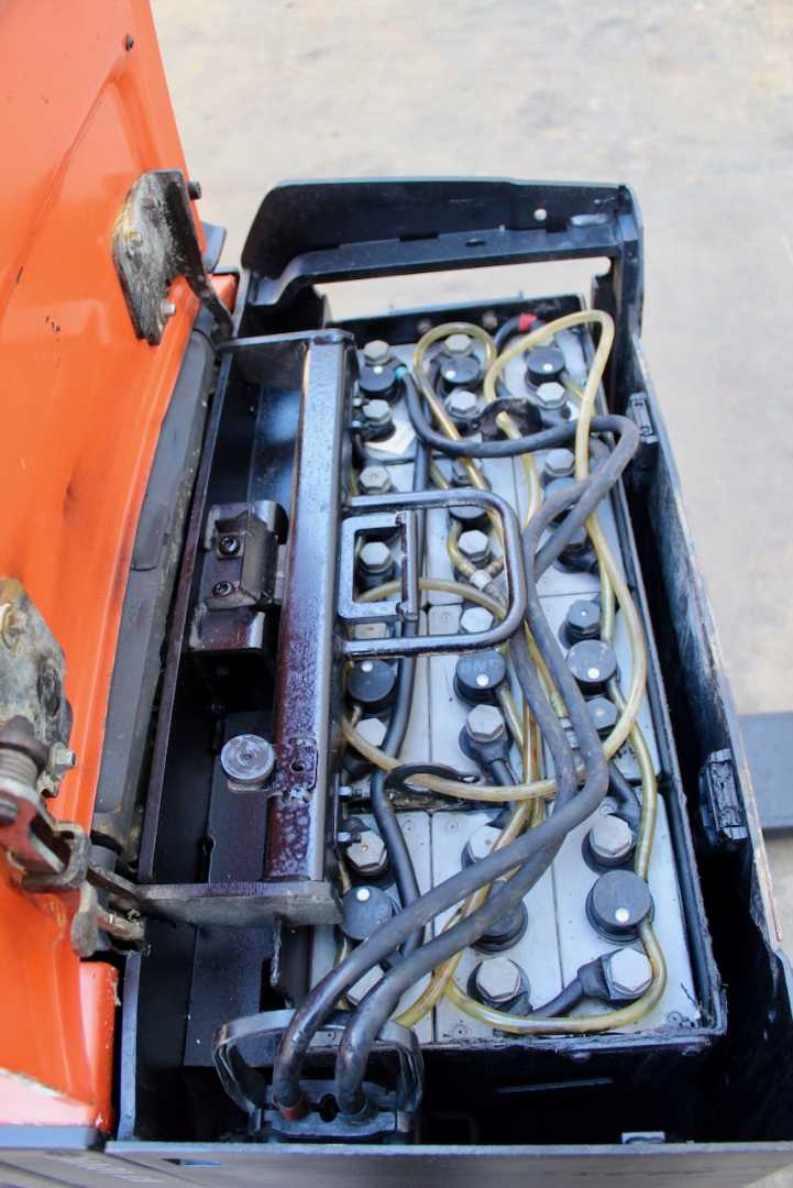 Used Forklift BT LPE 200 Gājēju krautņotājs (daļēji elektrisks) (Image 6) Used Forklift BT LPE 200 Gājēju krautņotājs (daļēji elektrisks) (Image 6)
