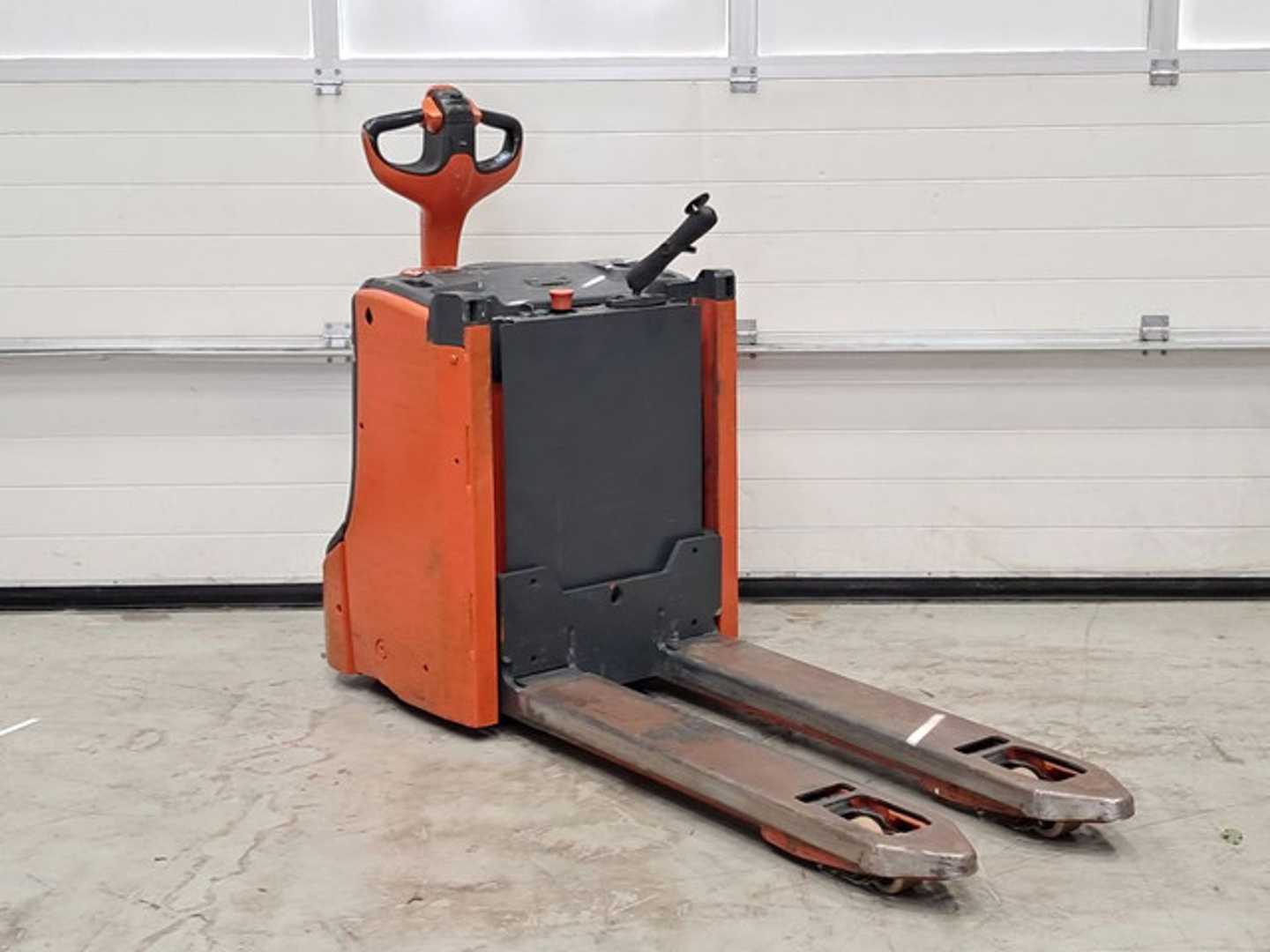 Used Forklift Linde T16L Gājēju krautņotājs (daļēji elektrisks) (Image 6)