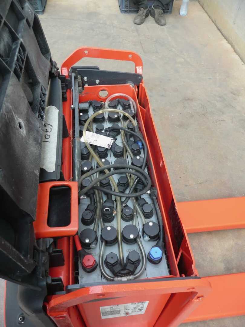 Used Forklift Linde T 16 Gājēju krautņotājs (daļēji elektrisks) (Image 13) Used Forklift Linde T 16 Gājēju krautņotājs (daļēji elektrisks) (Image 13)