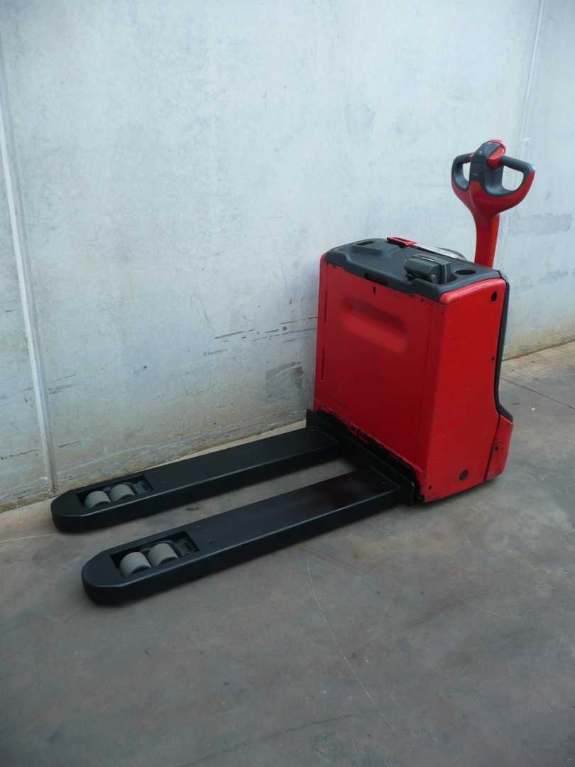 Used Forklift Linde T 20 Gājēju krautņotājs (daļēji elektrisks) (Image 18) Used Forklift Linde T 20 Gājēju krautņotājs (daļēji elektrisks) (Image 18)