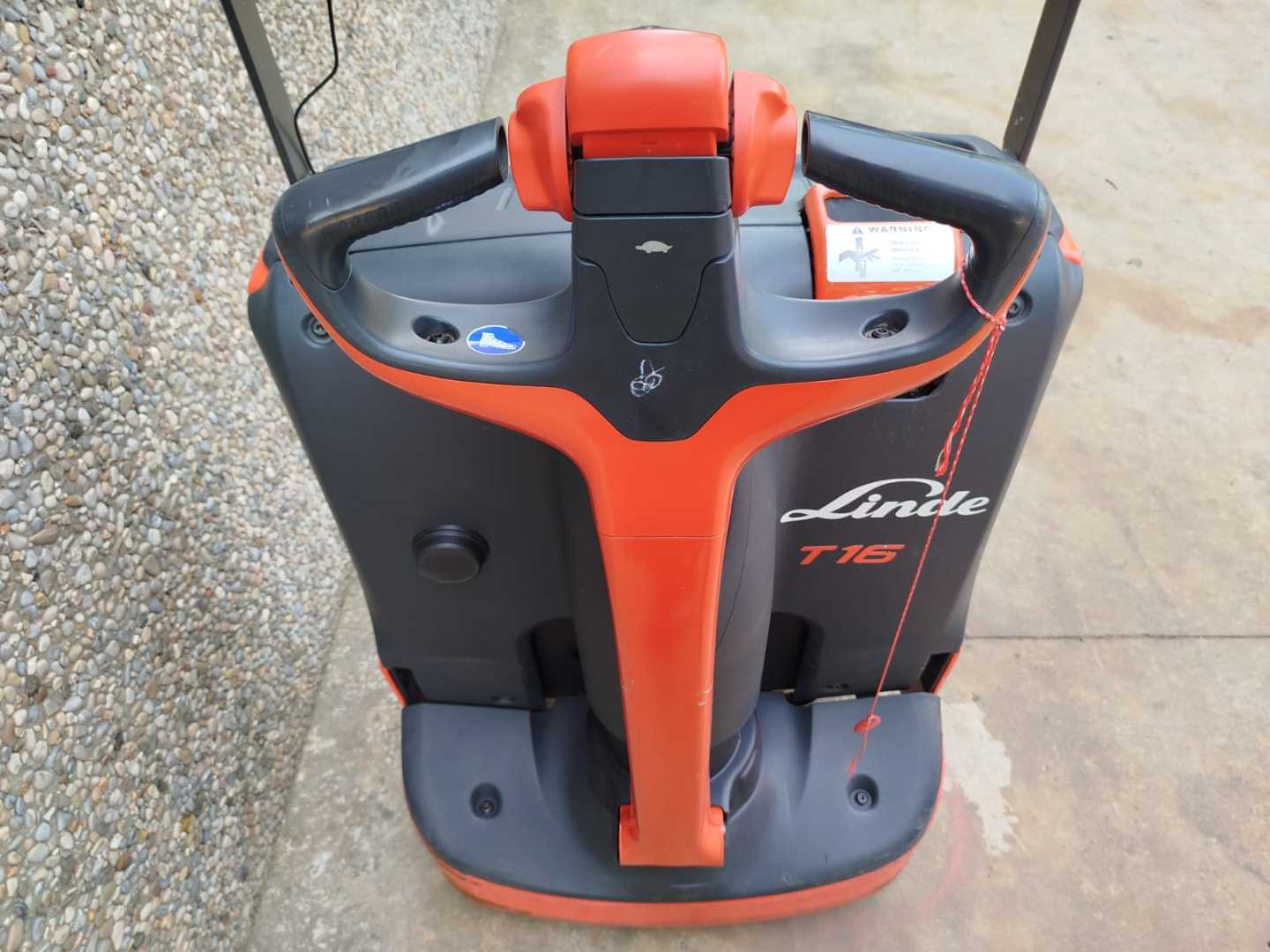 Used Forklift Linde T16 Li-ion Gājēju krautņotājs (daļēji elektrisks) (Image 5) Used Forklift Linde T16 Li-ion Gājēju krautņotājs (daļēji elektrisks) (Image 5)