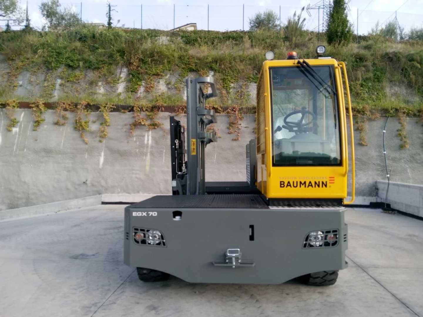 Used Forklift Baumann EGX 70.60/16/40 ST Sānu iekrāvējs (Image 2) Used Forklift Baumann EGX 70.60/16/40 ST Sānu iekrāvējs (Image 2)