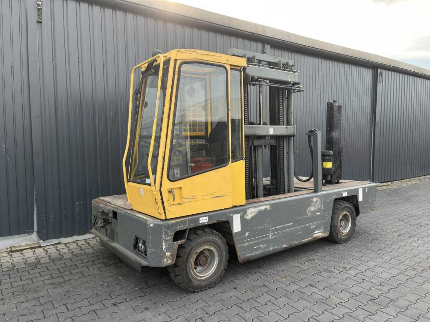 Used Forklift Baumann HX40-12-54TR Sānu iekrāvējs (Image 1) Used Forklift Baumann HX40-12-54TR Sānu iekrāvējs (Image 1)