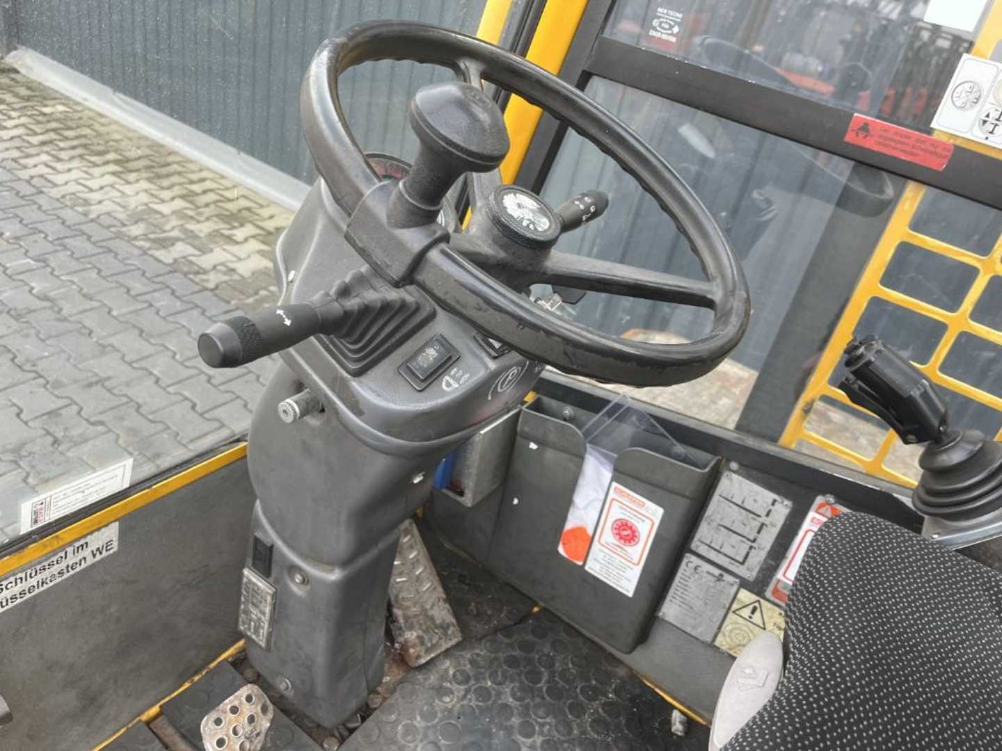 Used Forklift Baumann HX40-12-54TR Sānu iekrāvējs (Image 10) Used Forklift Baumann HX40-12-54TR Sānu iekrāvējs (Image 10)