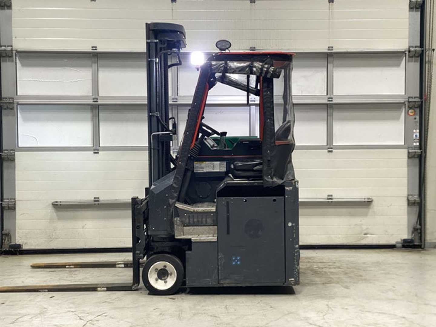 Used Forklift Combilift CBE2500 Sānu iekrāvējs (Image 2)
