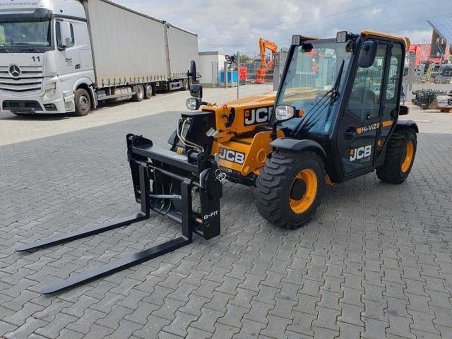 Used Forklift JCB 525-60 / Neufahrzeug /Palettengabel / 2025 Teleskopiskais iekrāvējs (Image 6) Used Forklift JCB 525-60 / Neufahrzeug /Palettengabel / 2025 Teleskopiskais iekrāvējs (Image 6)