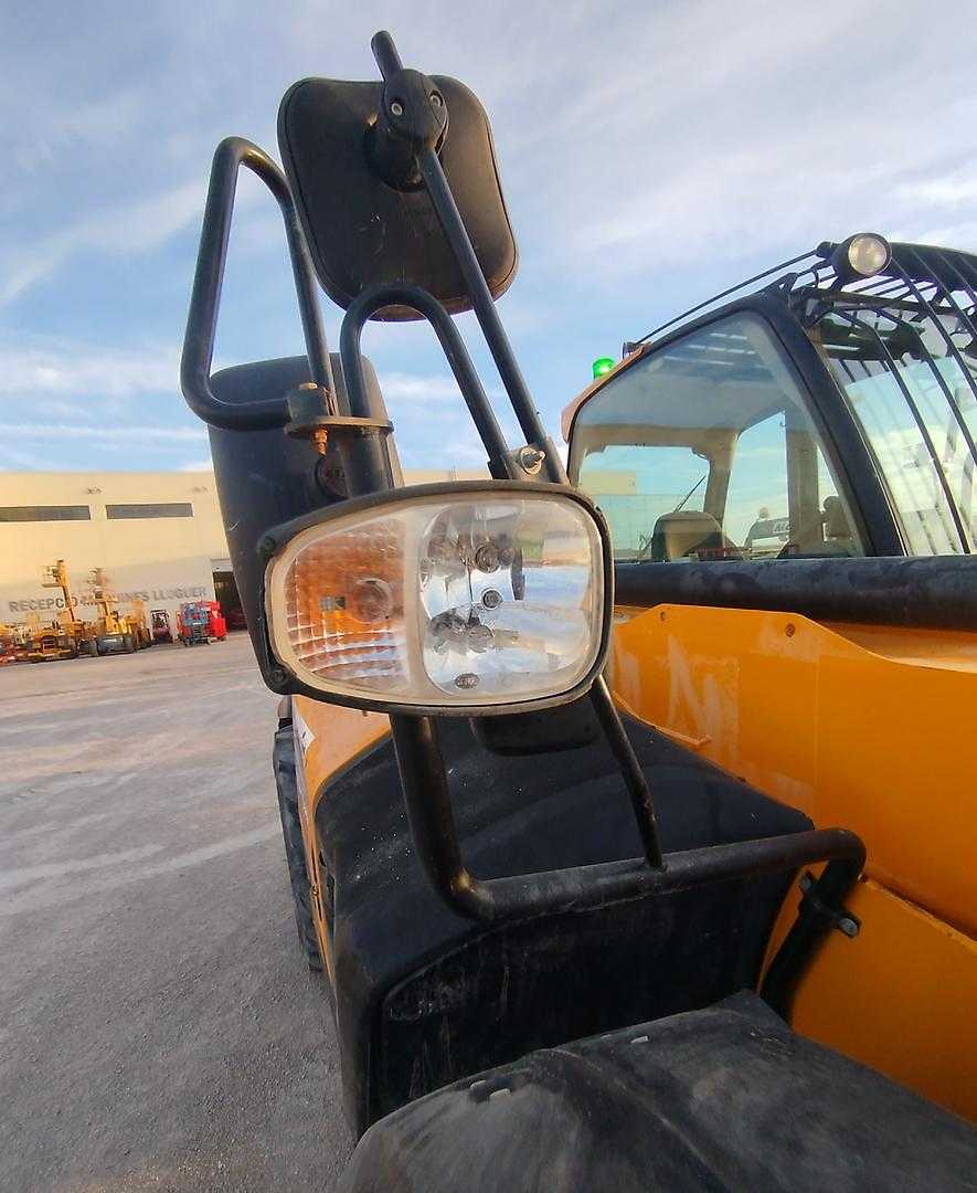 Used Forklift JCB 540V140 Teleskopiskais iekrāvējs (Image 4) Used Forklift JCB 540V140 Teleskopiskais iekrāvējs (Image 4)