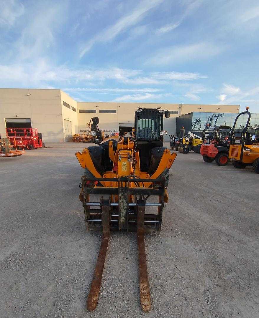 Used Forklift JCB 540V140 Teleskopiskais iekrāvējs (Image 10) Used Forklift JCB 540V140 Teleskopiskais iekrāvējs (Image 10)