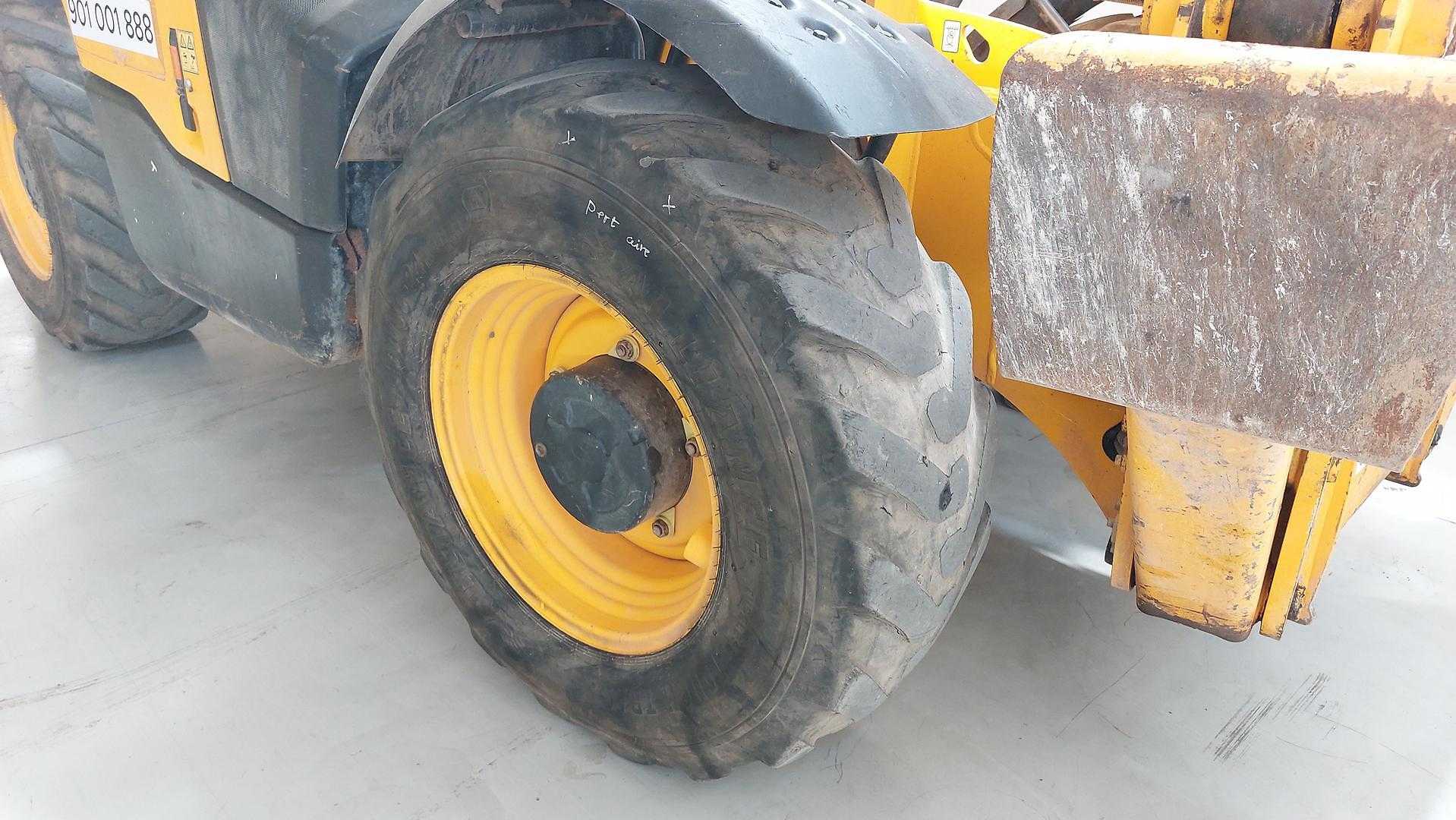 Used Forklift JCB 540V140 Teleskopiskais iekrāvējs (Image 7) Used Forklift JCB 540V140 Teleskopiskais iekrāvējs (Image 7)