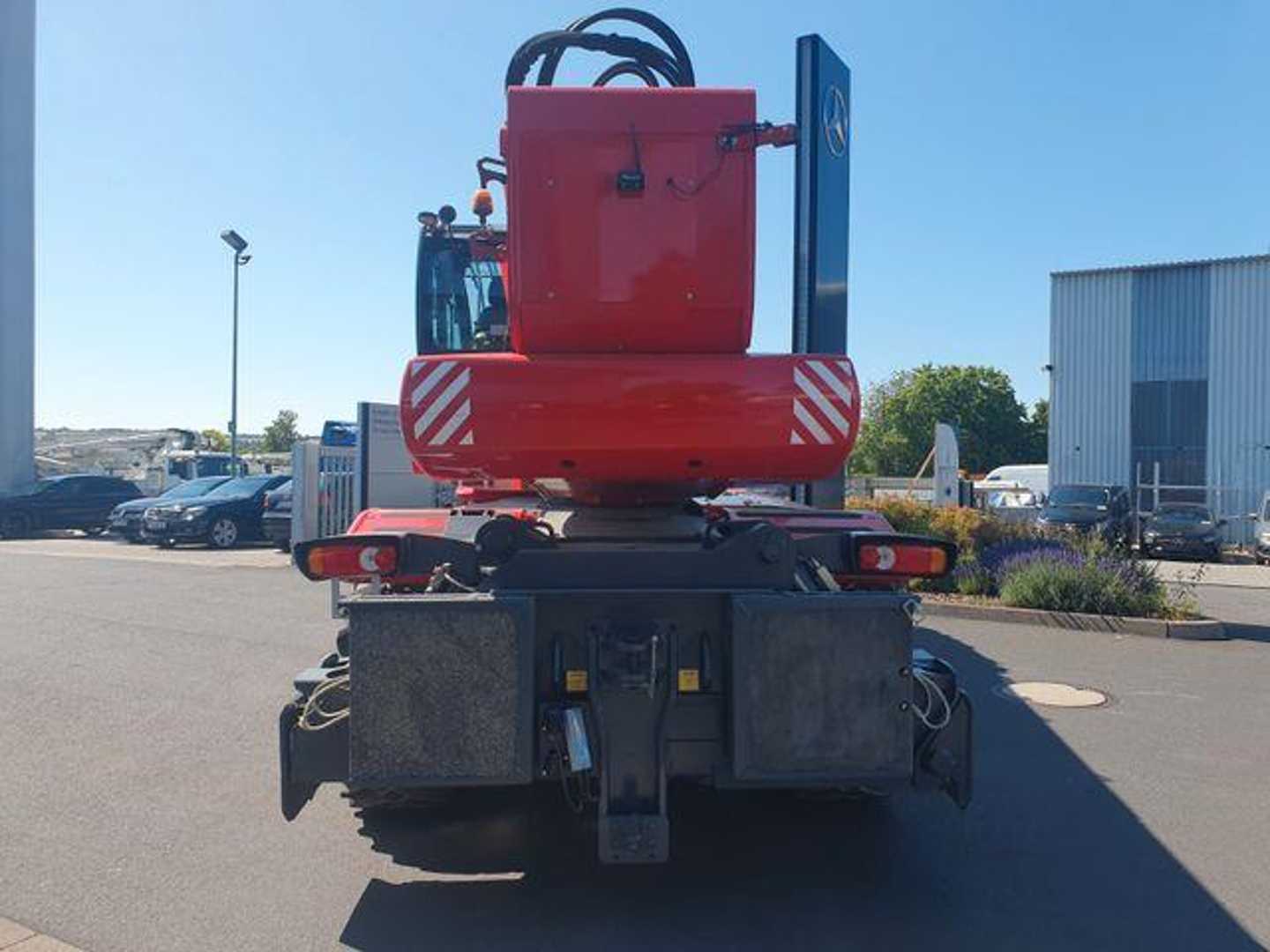 Used Forklift Magni RTH 6.30 SH / Fällkran / nur 1.373h / 2021 Teleskopiskais iekrāvējs (Image 5) Used Forklift Magni RTH 6.30 SH / Fällkran / nur 1.373h / 2021 Teleskopiskais iekrāvējs (Image 5)