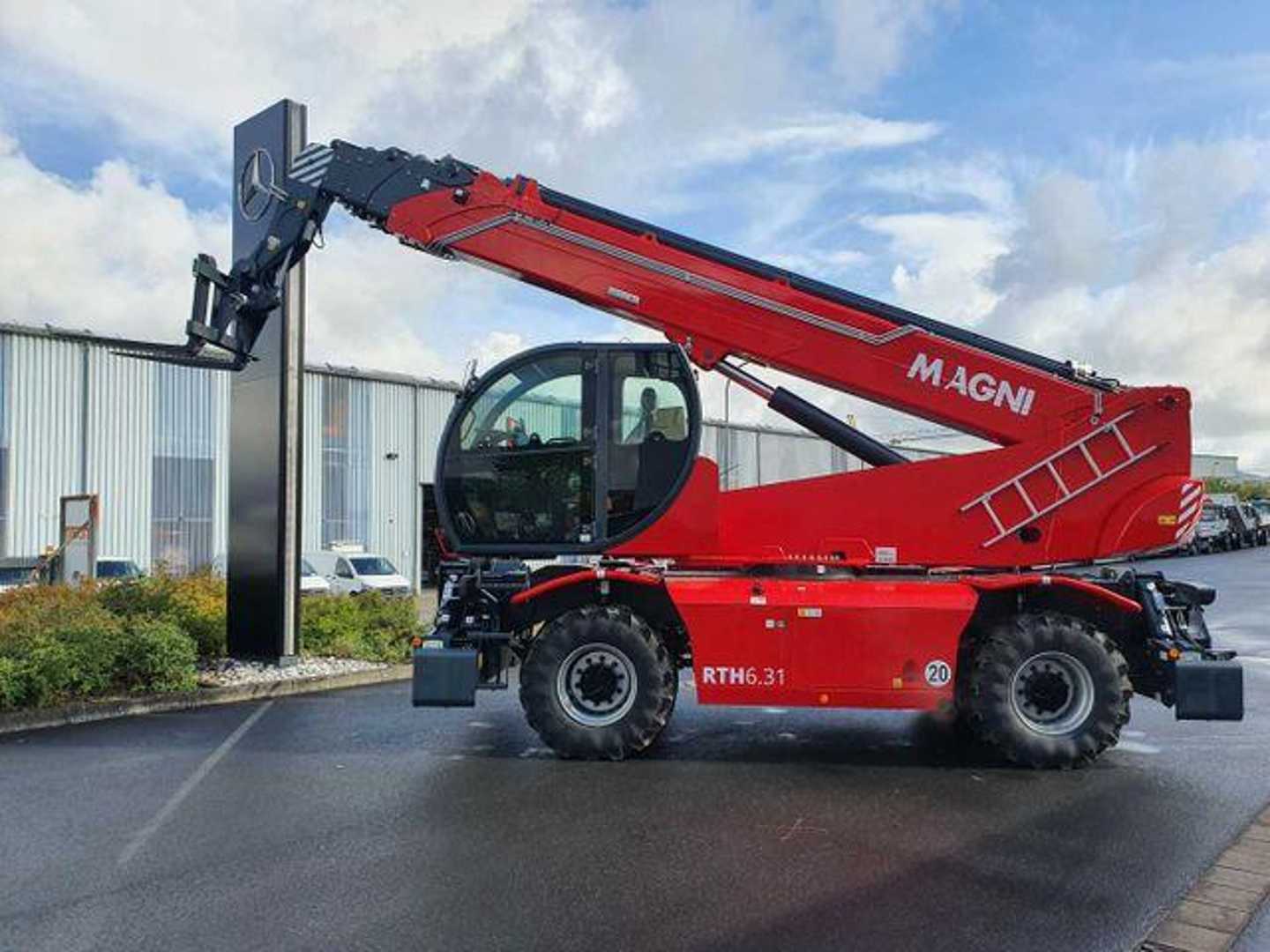 Used Forklift Magni RTH 6.31 SH / 6to Hubkraft / Funk / NEU Teleskopiskais iekrāvējs (Image 3) Used Forklift Magni RTH 6.31 SH / 6to Hubkraft / Funk / NEU Teleskopiskais iekrāvējs (Image 3)