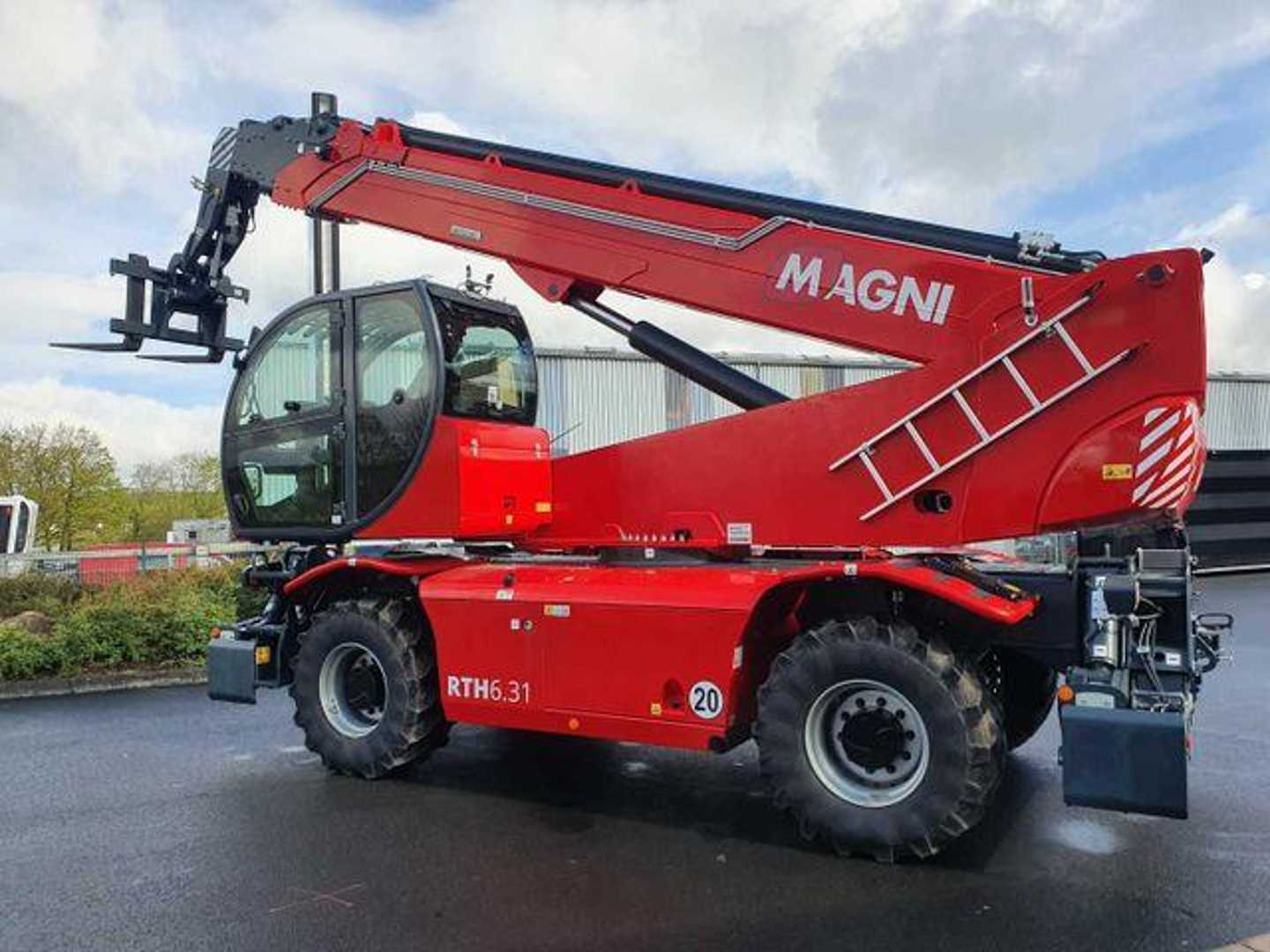 Used Forklift Magni RTH 6.31 SH / 6to Hubkraft / Funk / NEU Teleskopiskais iekrāvējs (Image 4) Used Forklift Magni RTH 6.31 SH / 6to Hubkraft / Funk / NEU Teleskopiskais iekrāvējs (Image 4)