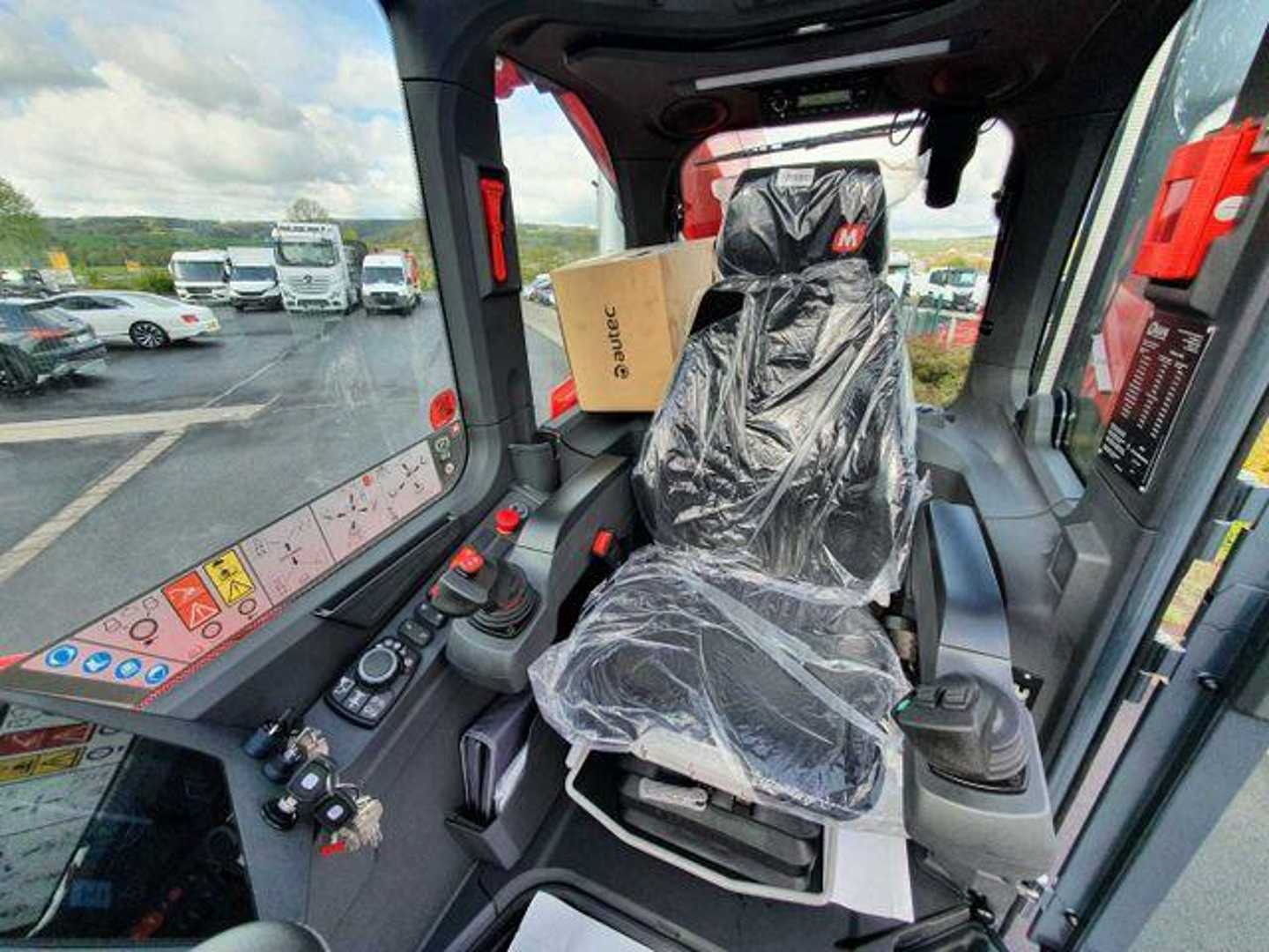 Used Forklift Magni RTH 6.31 SH / 6to Hubkraft / Funk / NEU Teleskopiskais iekrāvējs (Image 11) Used Forklift Magni RTH 6.31 SH / 6to Hubkraft / Funk / NEU Teleskopiskais iekrāvējs (Image 11)