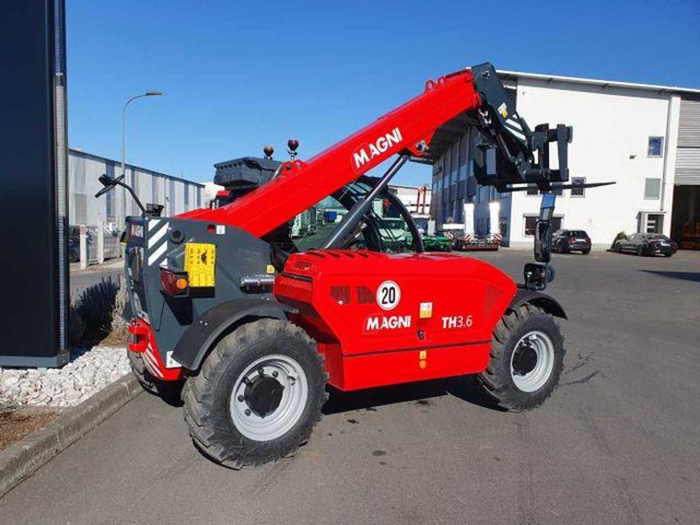 Used Forklift Magni TH 3.6-D5/D / 3to - 5,8m / 75PS Teleskopiskais iekrāvējs (Image 8) Used Forklift Magni TH 3.6-D5/D / 3to - 5,8m / 75PS Teleskopiskais iekrāvējs (Image 8)