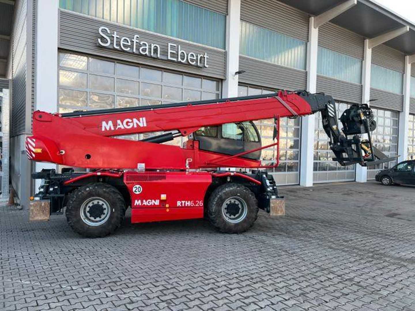 Used Forklift Magni RTH 6.26 / nur 849h ! / Gabel / 5 t Winde Teleskopiskais iekrāvējs (Image 2) Used Forklift Magni RTH 6.26 / nur 849h ! / Gabel / 5 t Winde Teleskopiskais iekrāvējs (Image 2)