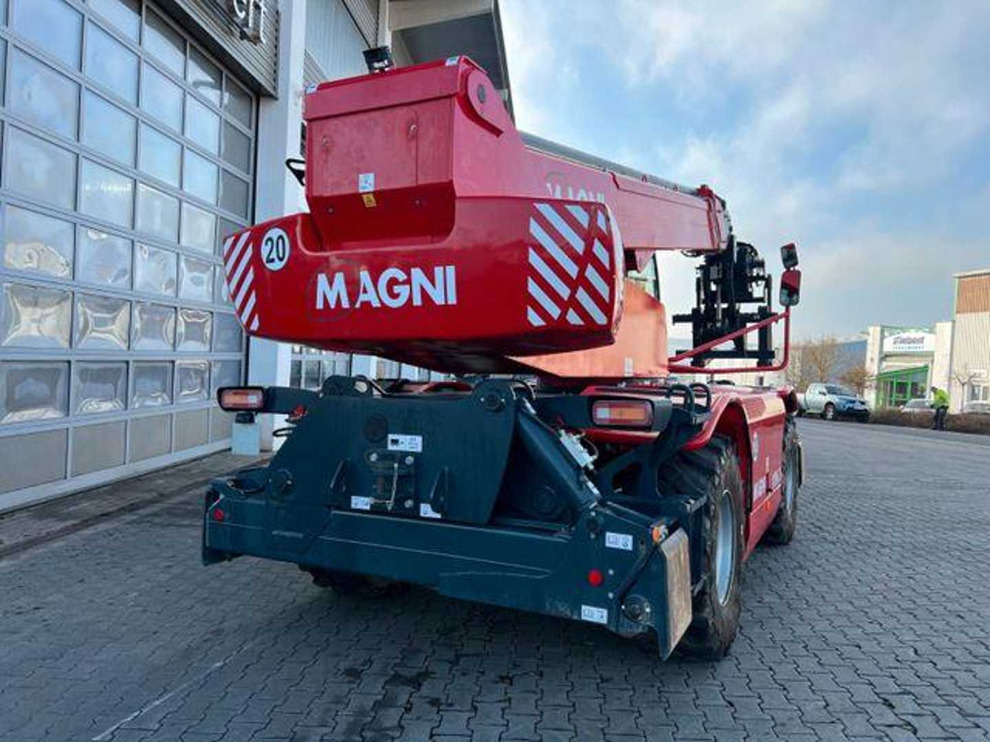 Used Forklift Magni RTH 6.26 / nur 849h ! / Gabel / 5 t Winde Teleskopiskais iekrāvējs (Image 4) Used Forklift Magni RTH 6.26 / nur 849h ! / Gabel / 5 t Winde Teleskopiskais iekrāvējs (Image 4)