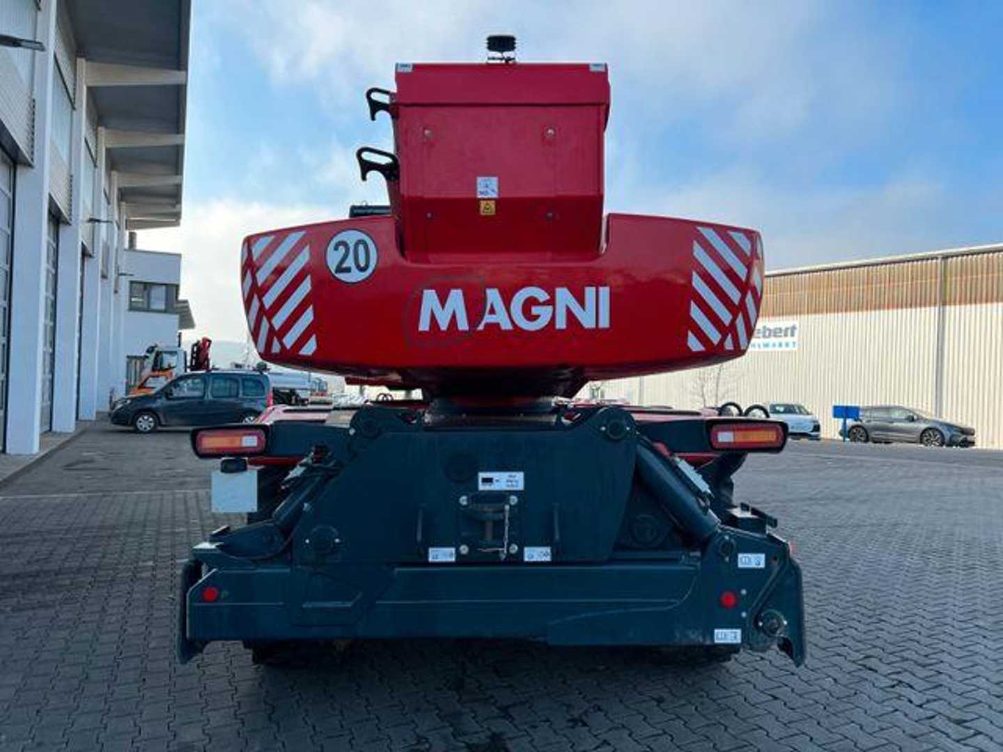 Used Forklift Magni RTH 6.26 / nur 849h ! / Gabel / 5 t Winde Teleskopiskais iekrāvējs (Image 5) Used Forklift Magni RTH 6.26 / nur 849h ! / Gabel / 5 t Winde Teleskopiskais iekrāvējs (Image 5)