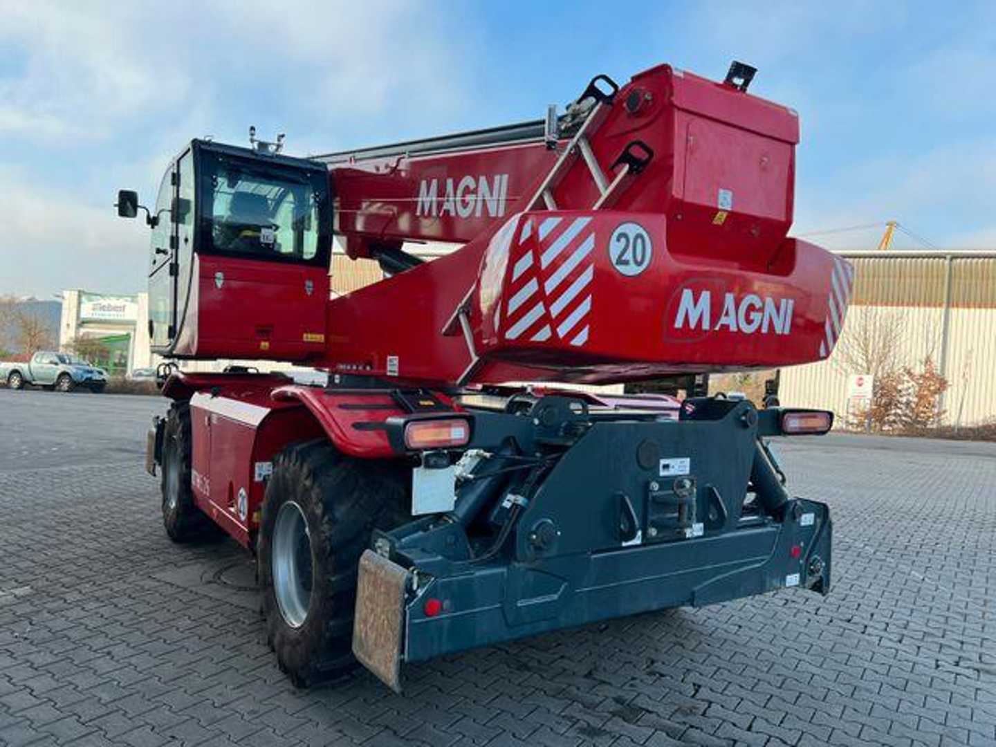 Used Forklift Magni RTH 6.26 / nur 849h ! / Gabel / 5 t Winde Teleskopiskais iekrāvējs (Image 6) Used Forklift Magni RTH 6.26 / nur 849h ! / Gabel / 5 t Winde Teleskopiskais iekrāvējs (Image 6)