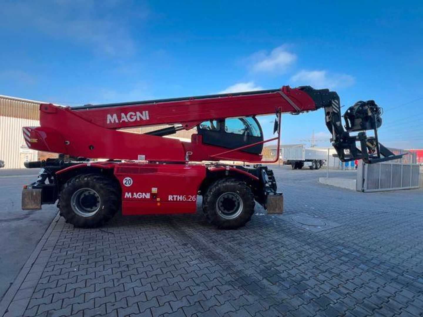 Used Forklift Magni RTH 6.26 / nur 849h ! / Gabel / 5 t Winde Teleskopiskais iekrāvējs (Image 20) Used Forklift Magni RTH 6.26 / nur 849h ! / Gabel / 5 t Winde Teleskopiskais iekrāvējs (Image 20)