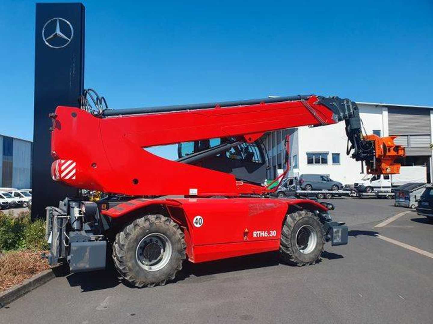 Used Forklift Magni RTH 6.30 SH / Fällkran / nur 1.373h / 2021 Teleskopiskais iekrāvējs (Image 19) Used Forklift Magni RTH 6.30 SH / Fällkran / nur 1.373h / 2021 Teleskopiskais iekrāvējs (Image 19)