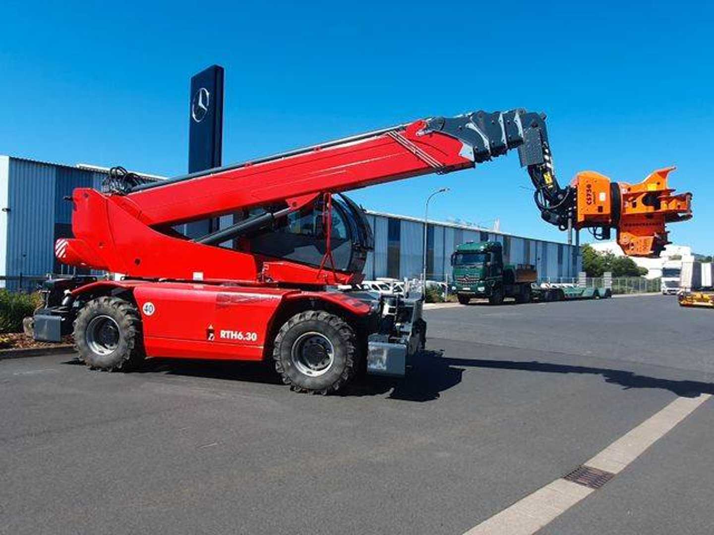 Used Forklift Magni RTH 6.30 SH / Fällkran / nur 1.373h / 2021 Teleskopiskais iekrāvējs (Image 20) Used Forklift Magni RTH 6.30 SH / Fällkran / nur 1.373h / 2021 Teleskopiskais iekrāvējs (Image 20)