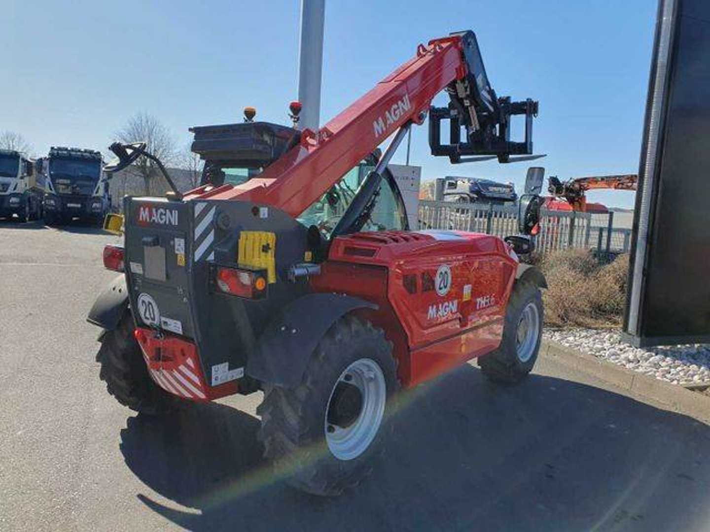 Used Forklift Magni TH 3.6-D5/D / 3to - 5,8m / 75PS Teleskopiskais iekrāvējs (Image 20) Used Forklift Magni TH 3.6-D5/D / 3to - 5,8m / 75PS Teleskopiskais iekrāvējs (Image 20)