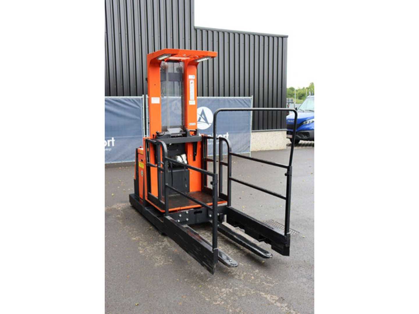 Used Forklift BT OME 100MW Vidējo augstplauktu komplektētājs (2,5 - 6 m) (Image 7) Used Forklift BT OME 100MW Vidējo augstplauktu komplektētājs (2,5 - 6 m) (Image 7)