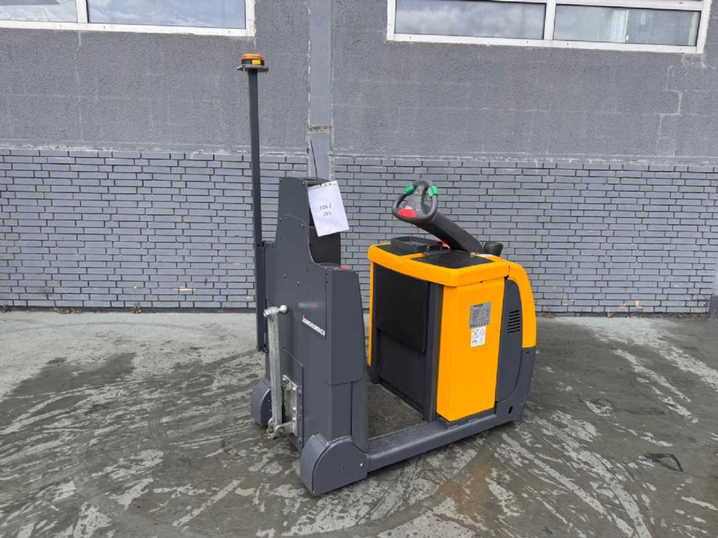 Used Forklift Jungheinrich EZS 350XL Baujahr 2014 Std. 3999 / Schlepper Vilcējs (Image 2) Used Forklift Jungheinrich EZS 350XL Baujahr 2014 Std. 3999 / Schlepper Vilcējs (Image 2)